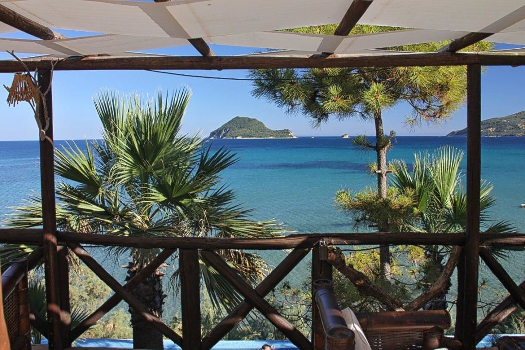 Widok z baru Gloria Maris Hotel Suites and Villa