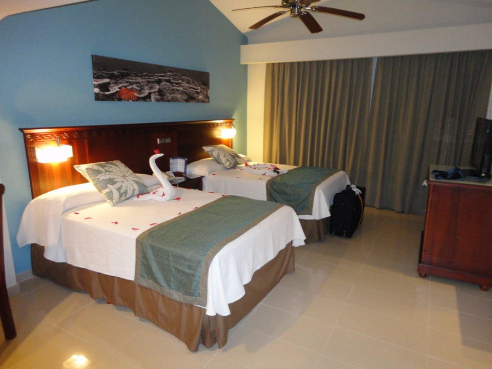 Schöne und gemütliche Doppelbetten Grand Palladium Select Bávaro Resort & Spa