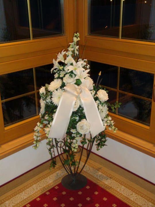 Am Gang zum Hallenbad Hotel Neue Post