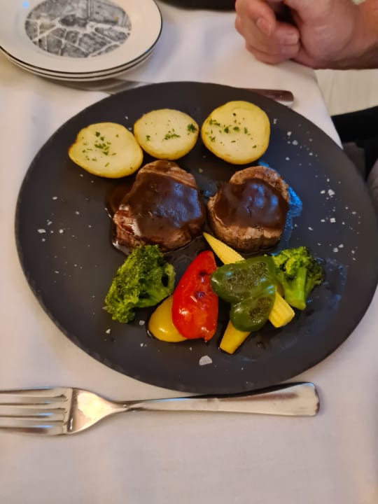 Gastro Al Bandar Rotana - Creek