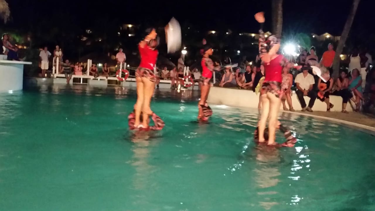 Abendprogramm: Aqua Ballett Melia Las Antillas - Adults only