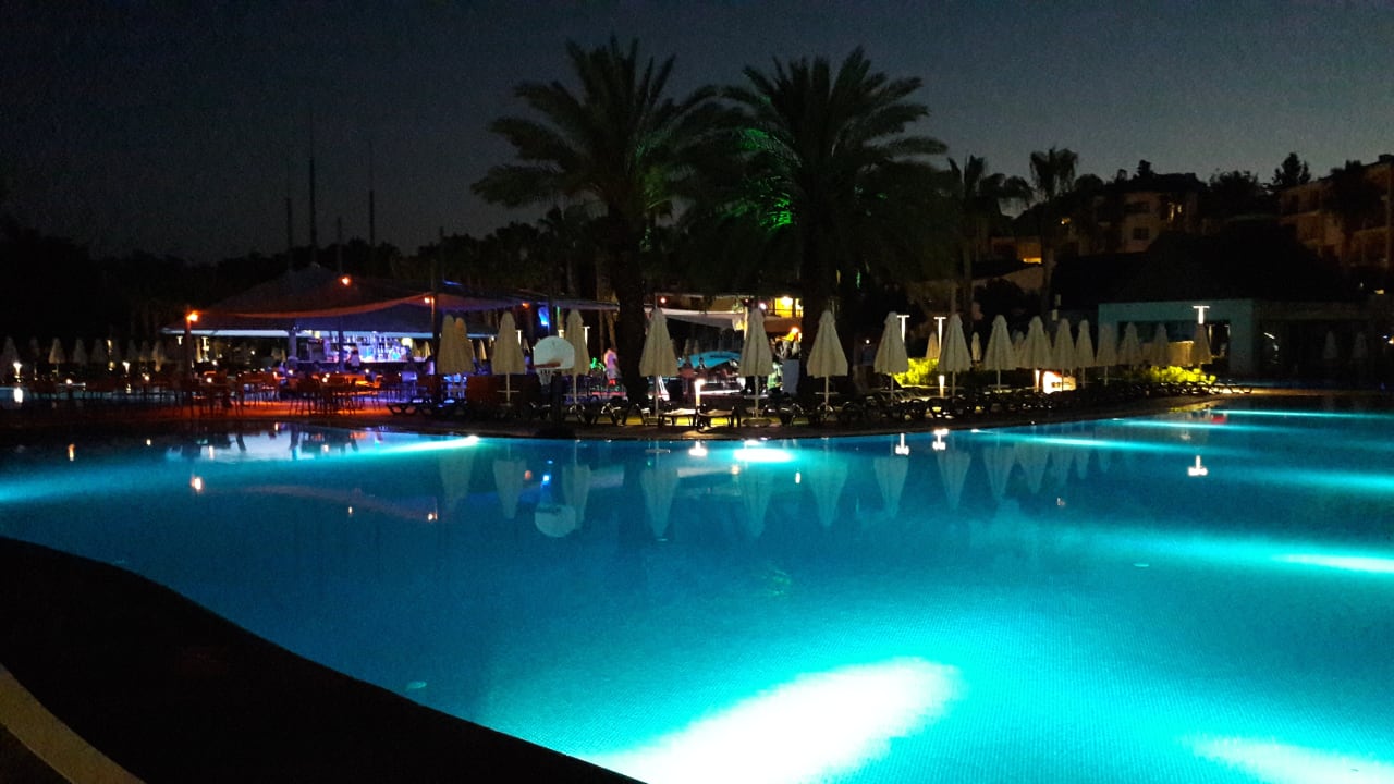 Pool Arum Barut Collection