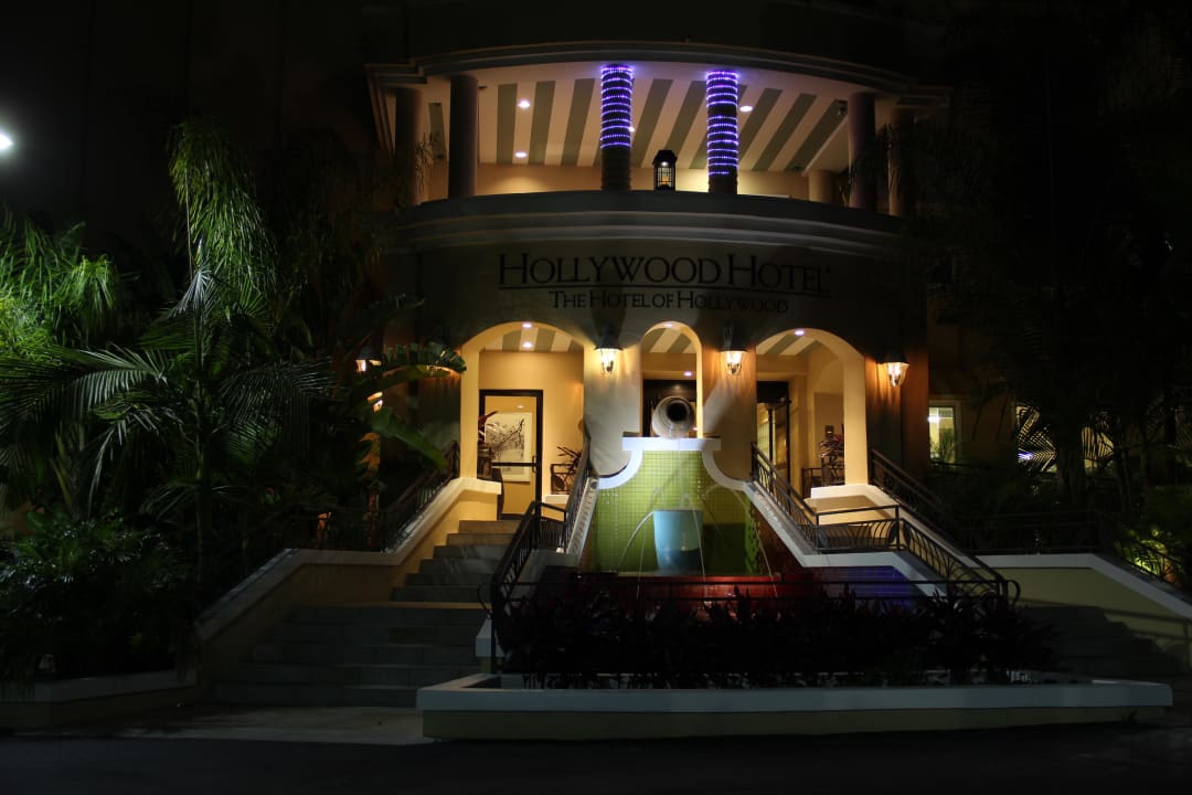 Eingang vom Parkplatz Hollywood Hotel - The Hotel of Hollywood
