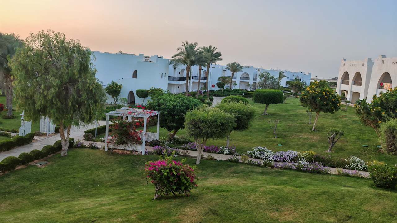 Gartenanlage Hilton Marsa Alam Nubian Resort