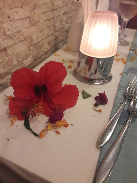 Liebevolle Tischdeko im a la carte Restaurant Aydinbey Kings Palace & Spa