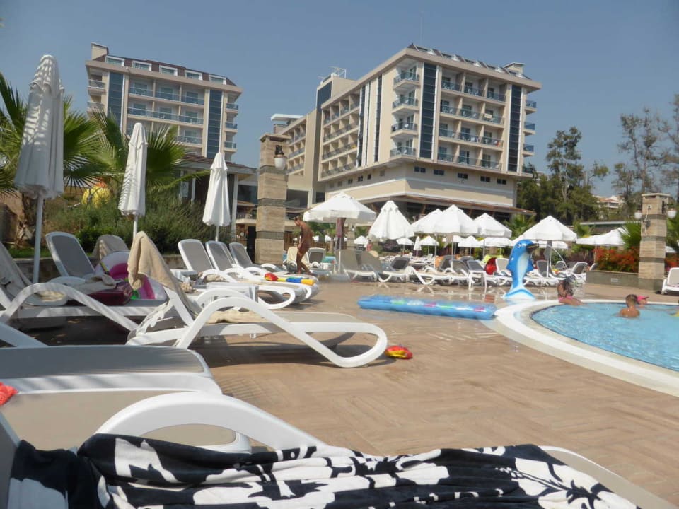 . Dizalya Palm Garden