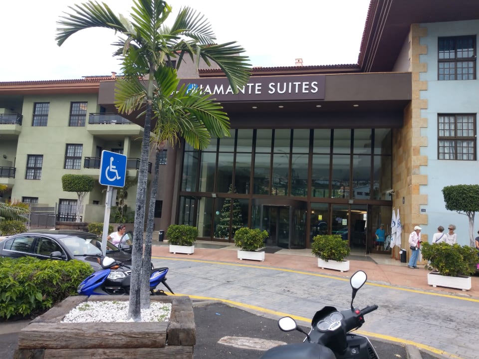 Außenansicht Diamond Suites