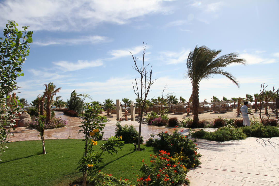 Weg zum Strand  Amwaj Beach Club Abu Soma Resort