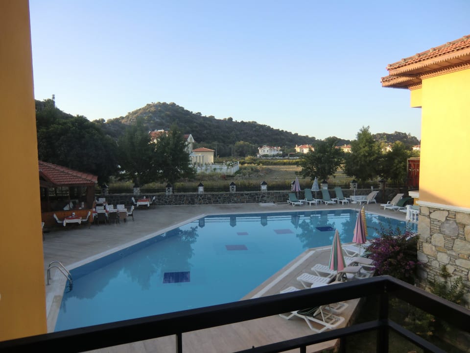 Pool von unserem Balkon Dalyan Basar Hotel
