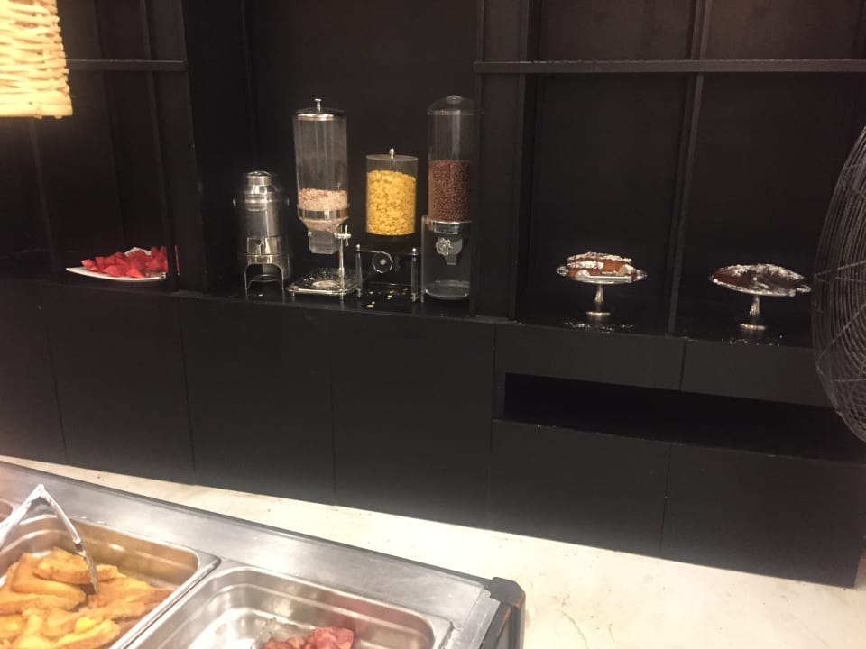 Gastro Gloria Maris Hotel Suites and Villa