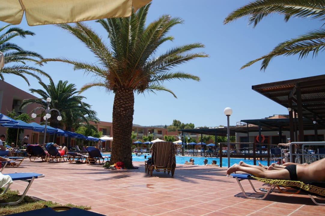 Basen Rethymno Village