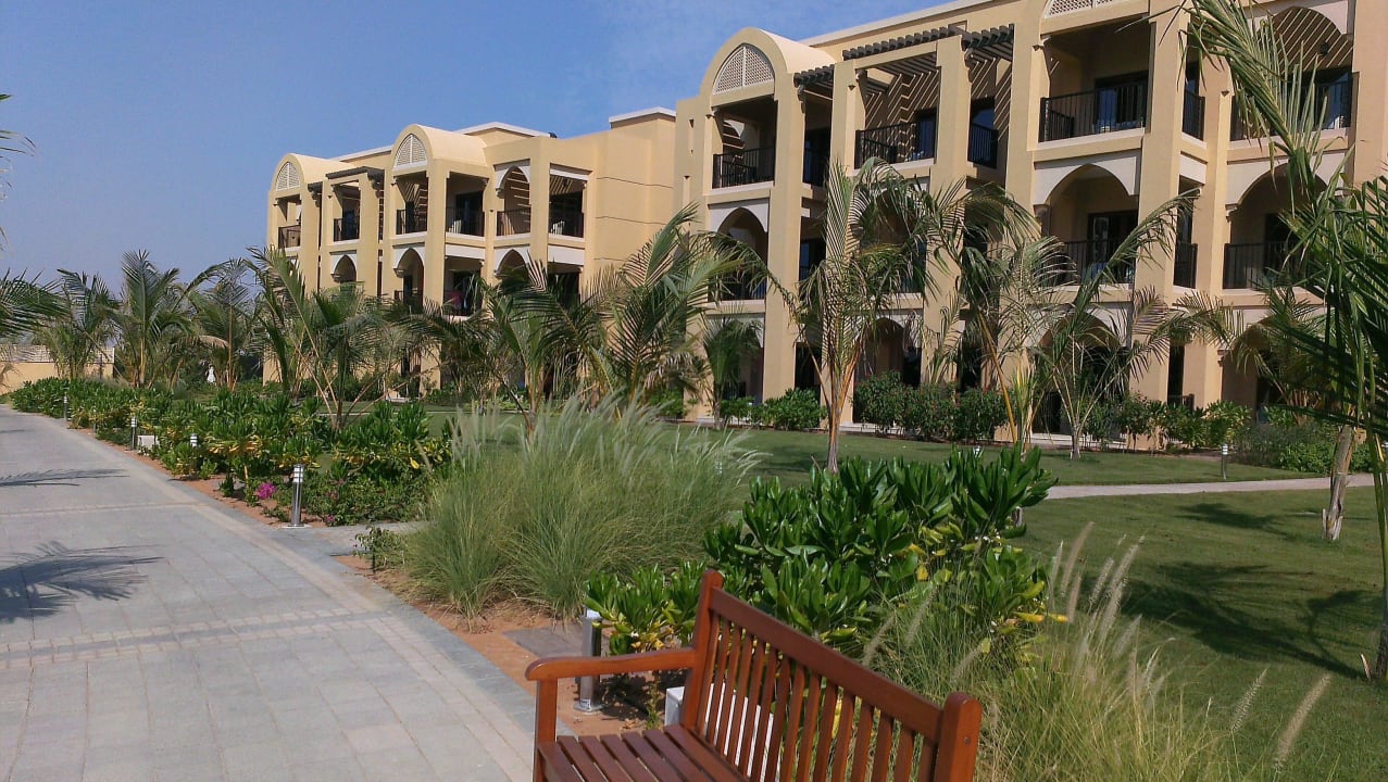 In einem dieser Bungalows verbrachten wir 2 Wochen DoubleTree by Hilton Resort & Spa Marjan Island