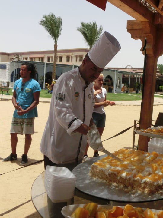 Chef Ahmed SUNRISE Garden Beach Resort