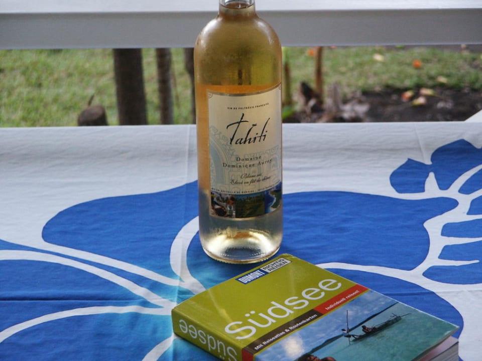 Wein aus Tahiti. Pension de la Plage