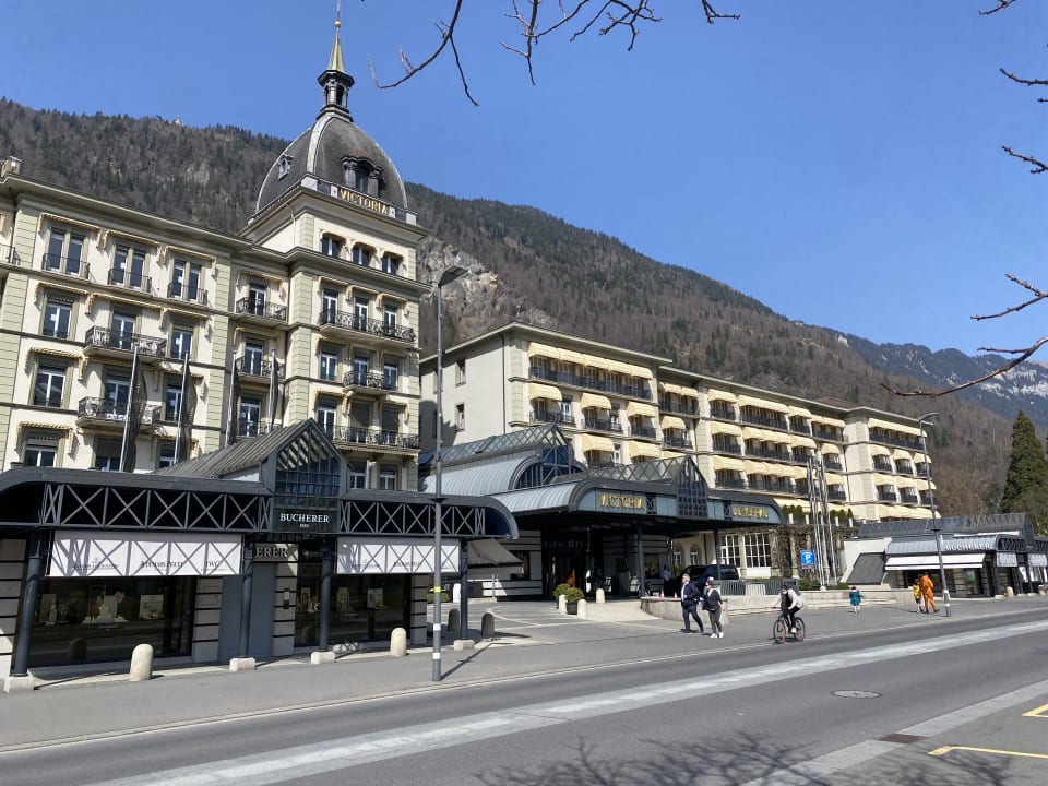 Außenansicht Victoria-Jungfrau Grand Hotel & Spa