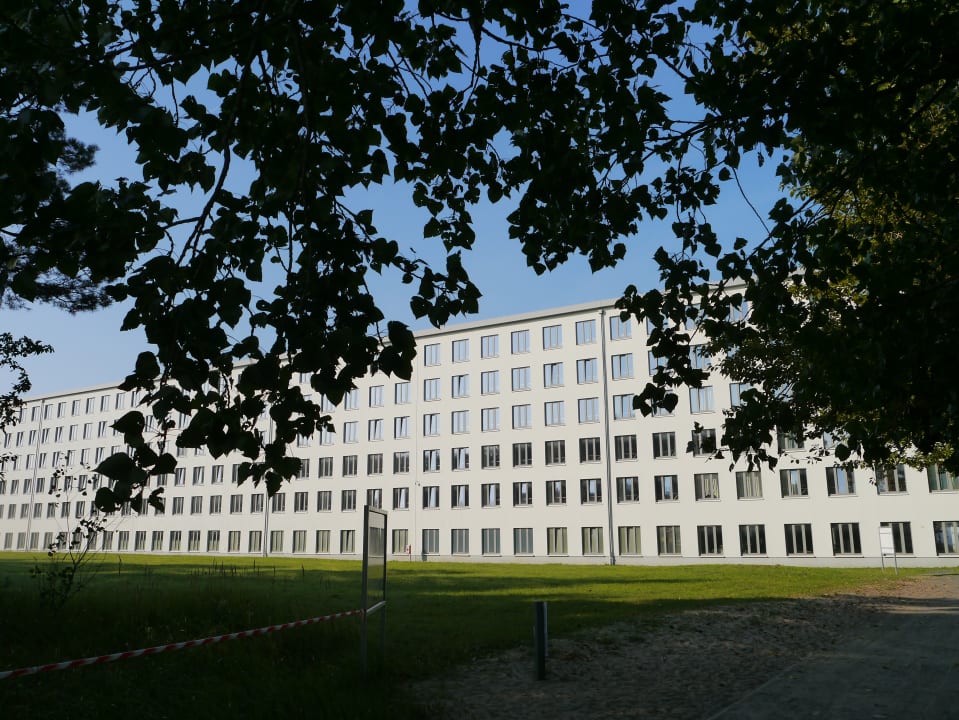 Außenansicht DJH Jugendherberge Prora
