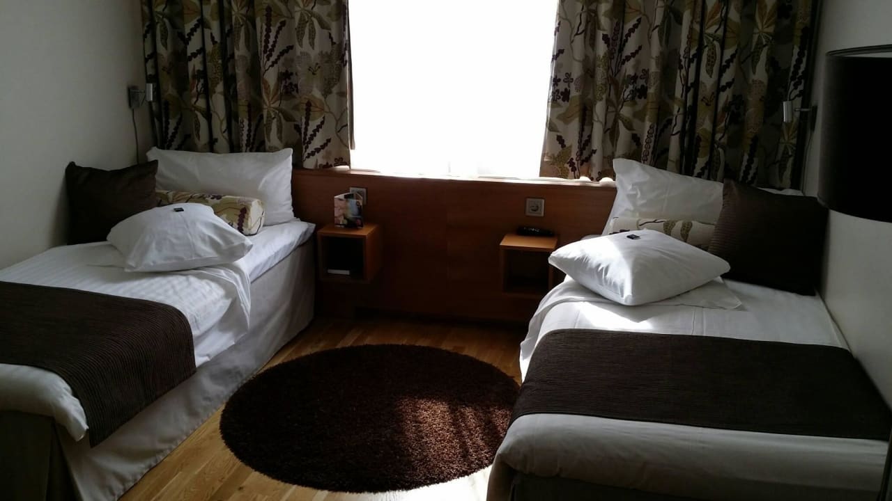 Die Betten lassen sich zusammenschieben Aronsborgs Konferenshotell