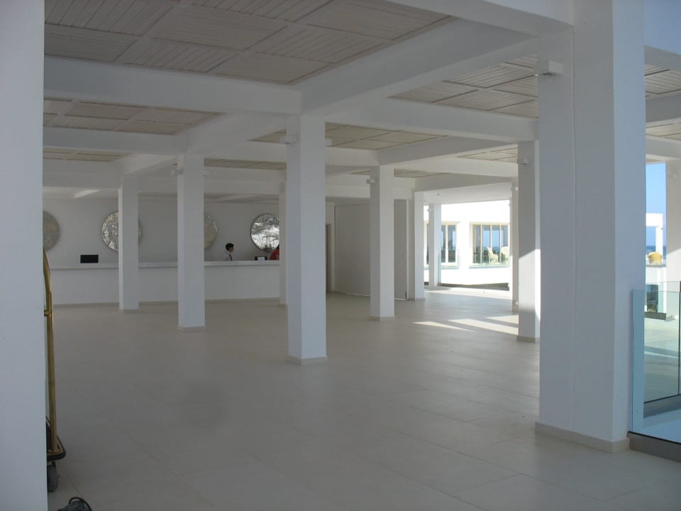 Lobby Grecotel LUXME White