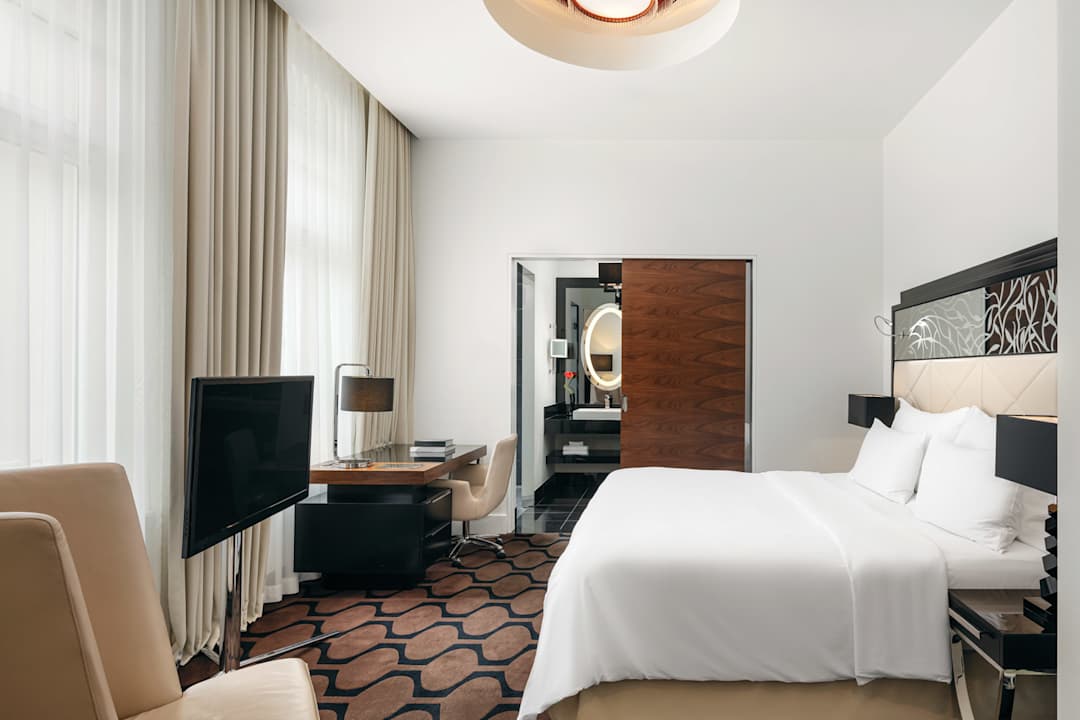 Zimmer Roomers Berlin Steinplatz, Autograph Collection