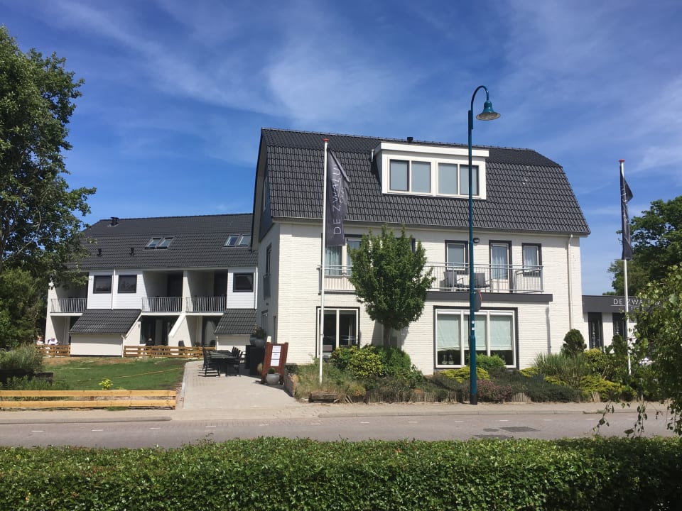 Außenansicht Hotel De Zwaluw