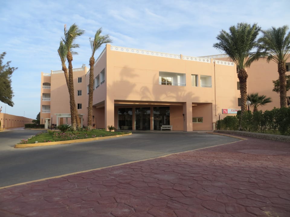 Der Nebeneingang Beach Albatros Resort