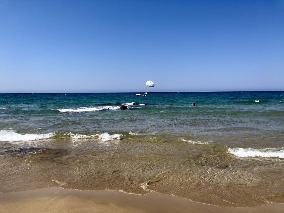 Strand Alexander Beach Hotel & Village Resort