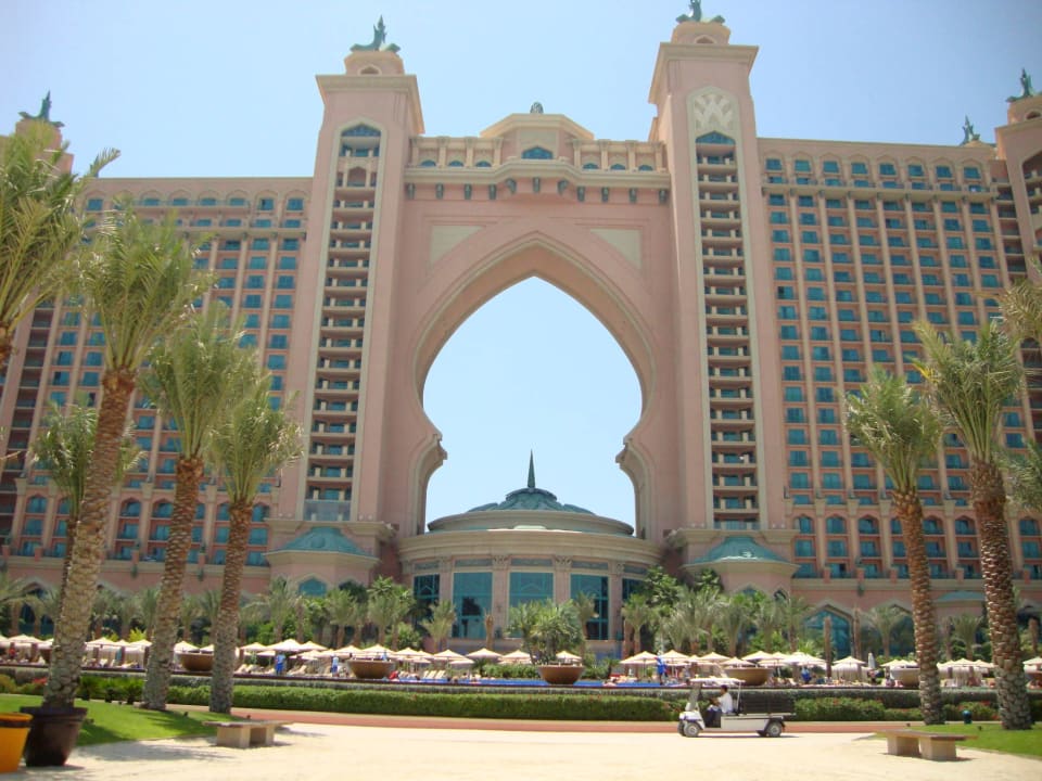 Hotelkomplex vom Strand aus gesehen Atlantis, The Palm