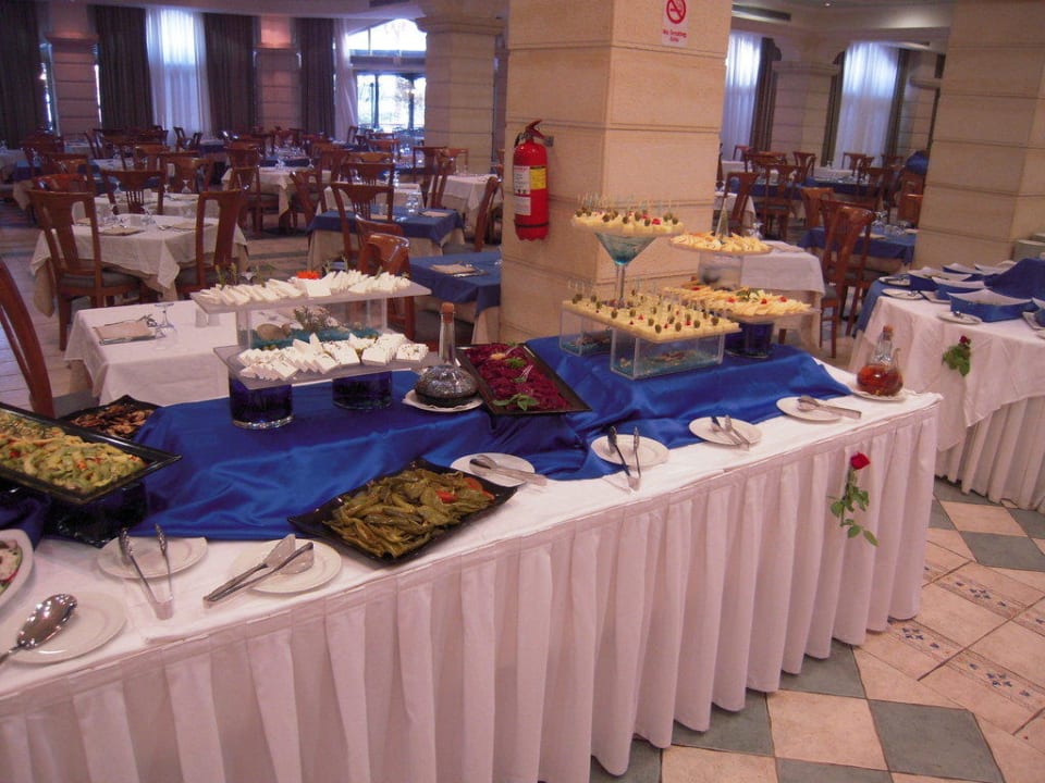 Buffet am griechischem Abend Lindos Princess Beach Resort & Spa