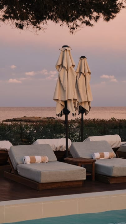 Pool Hotel Riomar Ibiza, Tribute Portfolio