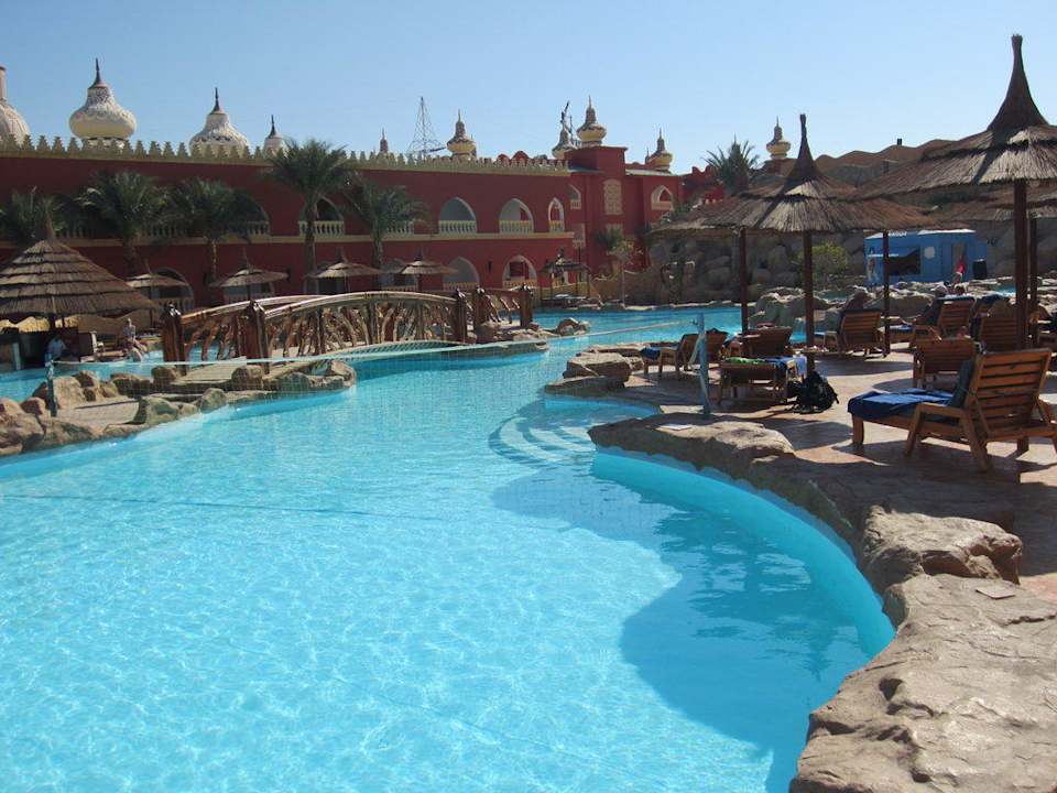 Einer der vielen Pools Pickalbatros Alf Leila Wa Leila Resort - Neverland Hurghada