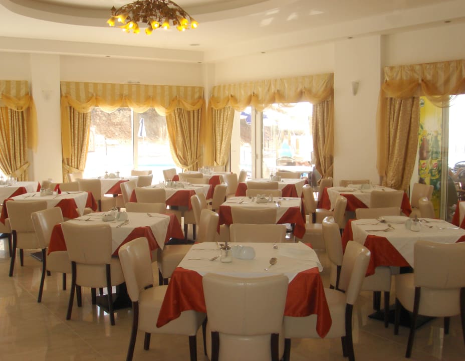Restaurant Royal Beach Hotel