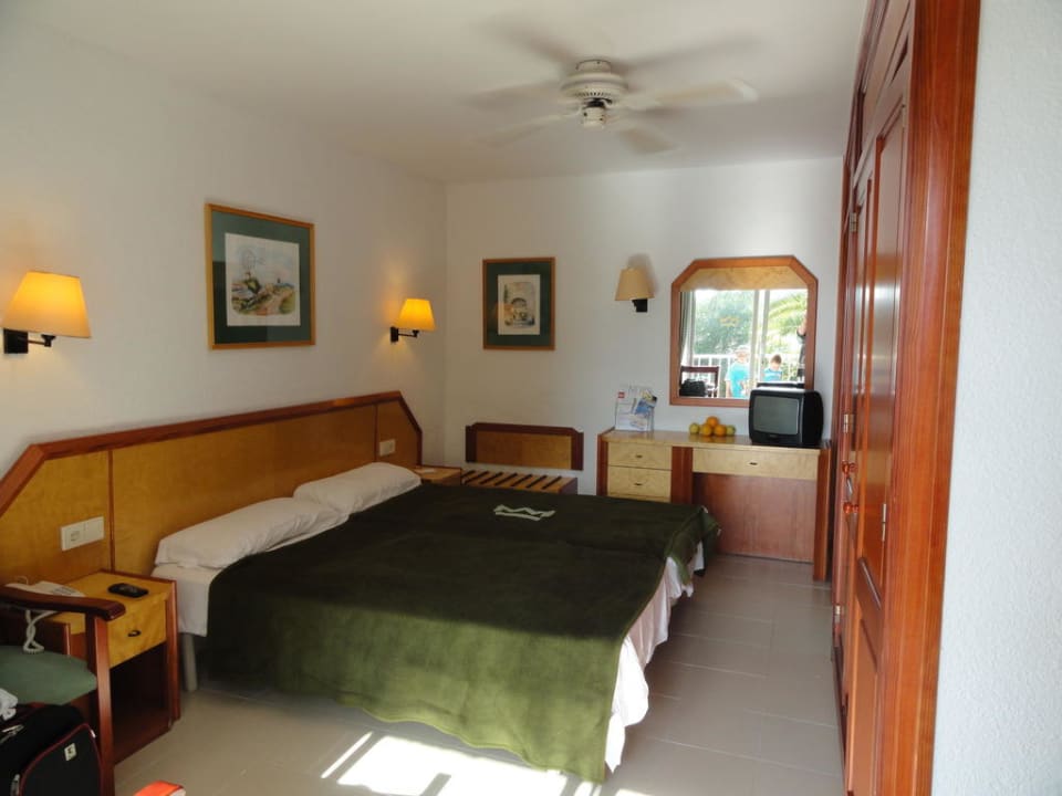 Unser Familienzimmer Flipflop Cala Romantica