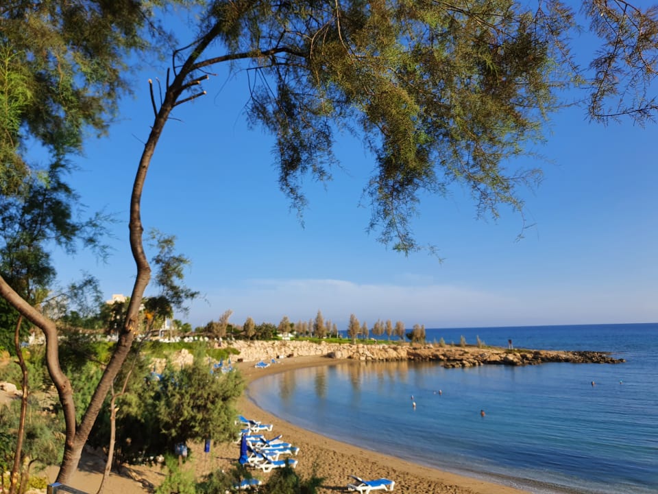 Strand Crystal Springs Beach Hotel