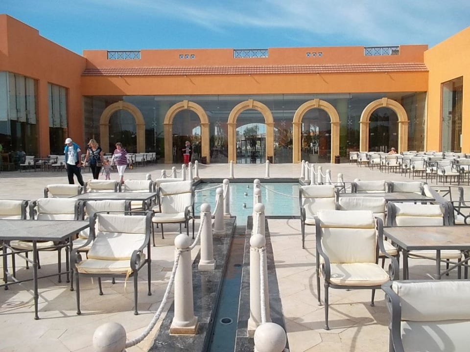 Richtung Pool Jaz Grand Marsa