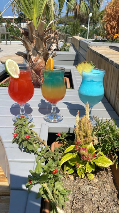 Gastro Acapulco Beach Club & Resort