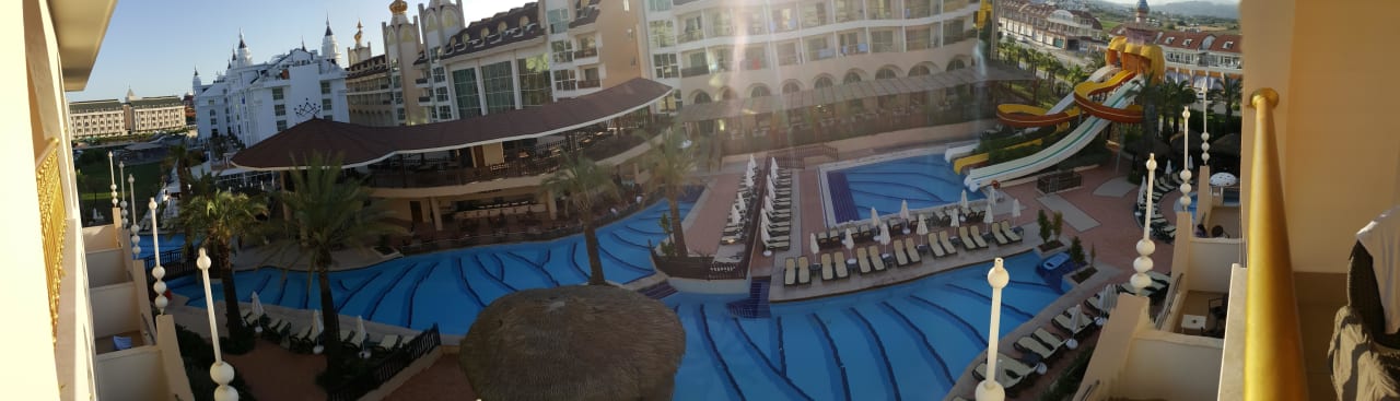 Panoramablick  Well Palace Side