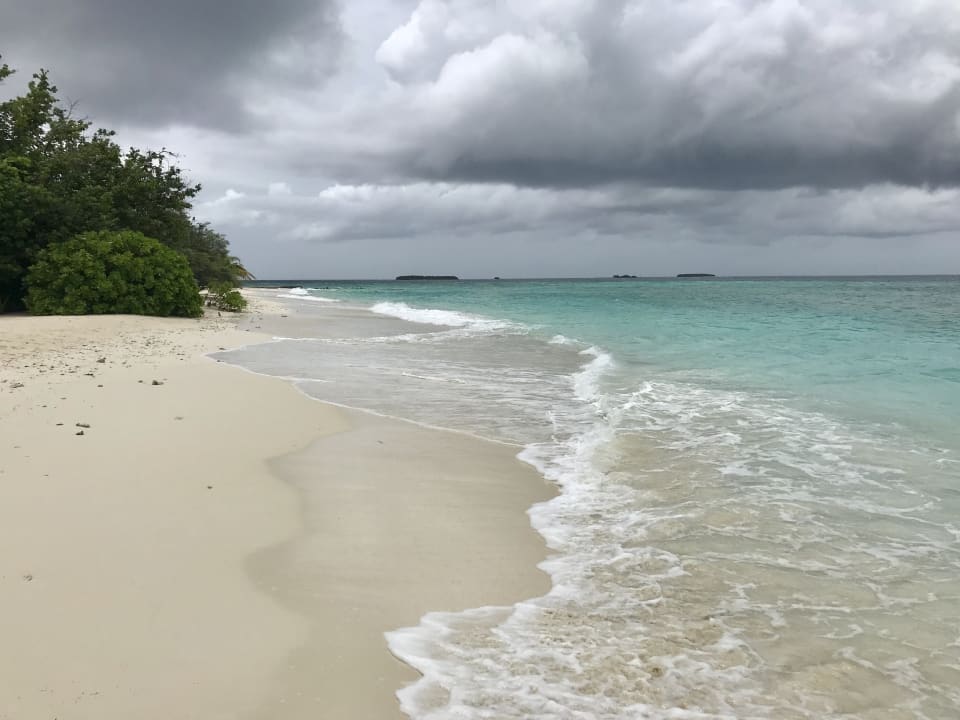 Strand Kuredu Island Resort & Spa