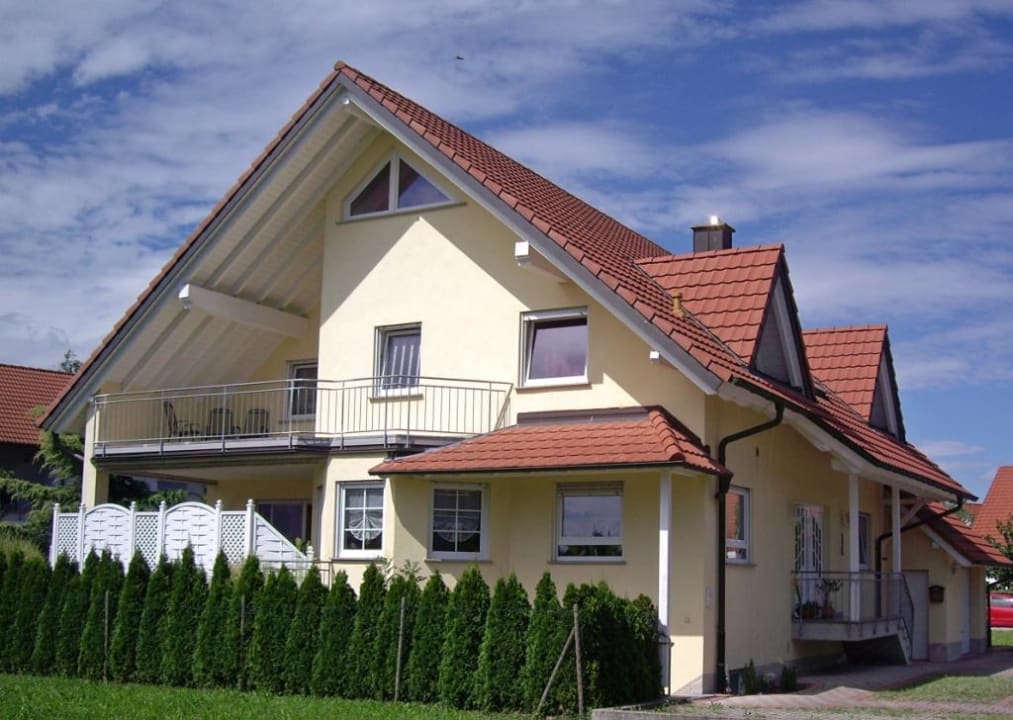 Aussenansicht Gästehaus Rana