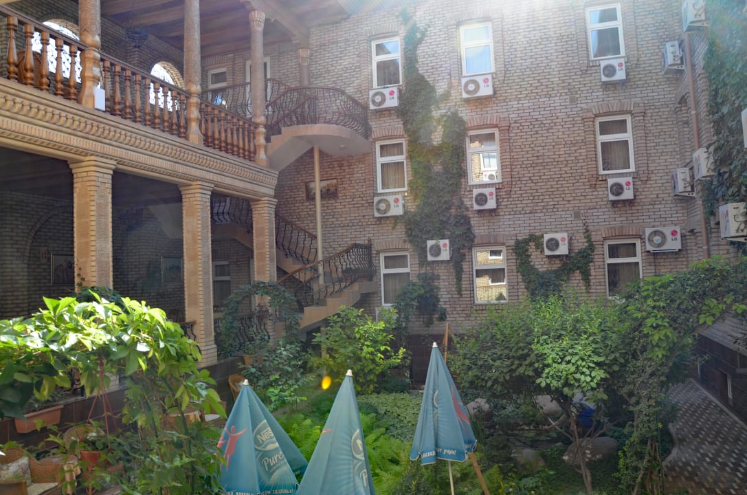 Gartenanlage Hotel Grand Samarkand