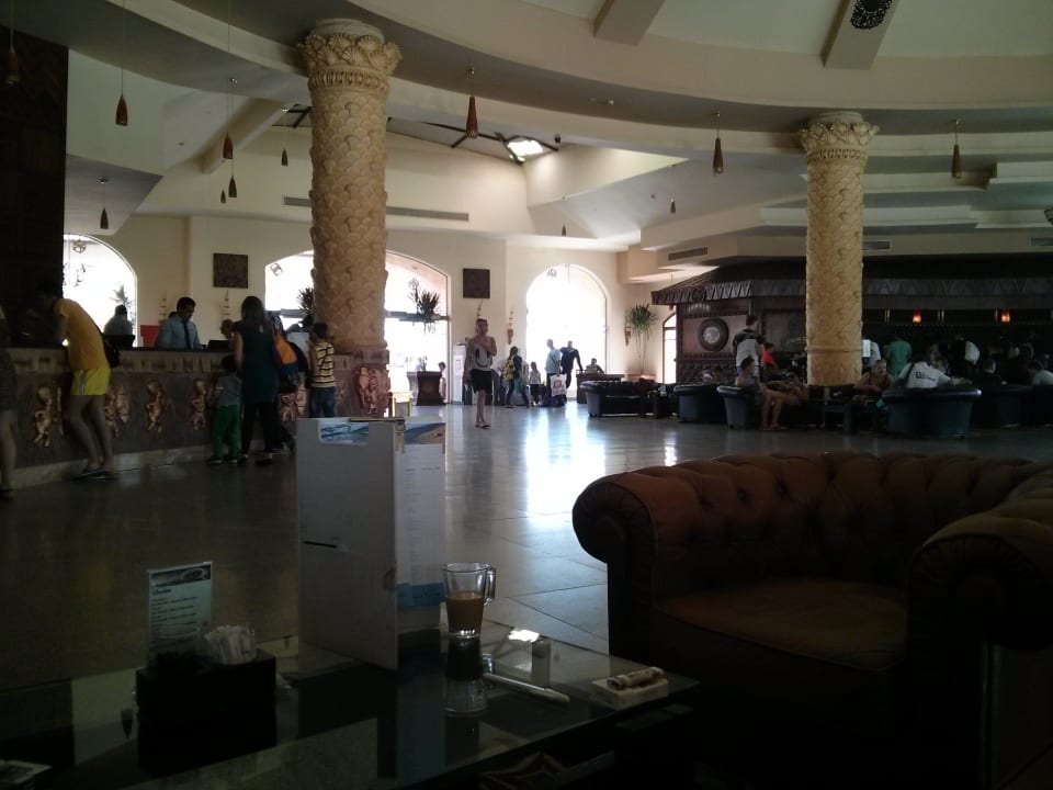 Lobbyansicht zum Ausseneingang Pickalbatros Jungle Aqua Park Resort - Neverland Hurghada