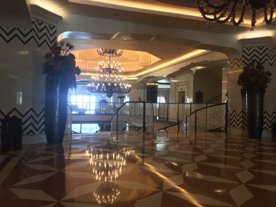 Lobby Royal Taj Mahal Hotel