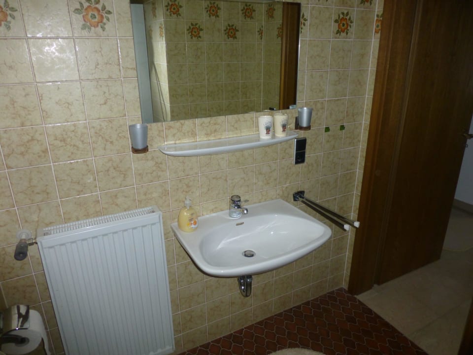 Waschbecken Privatzimmer Schoen