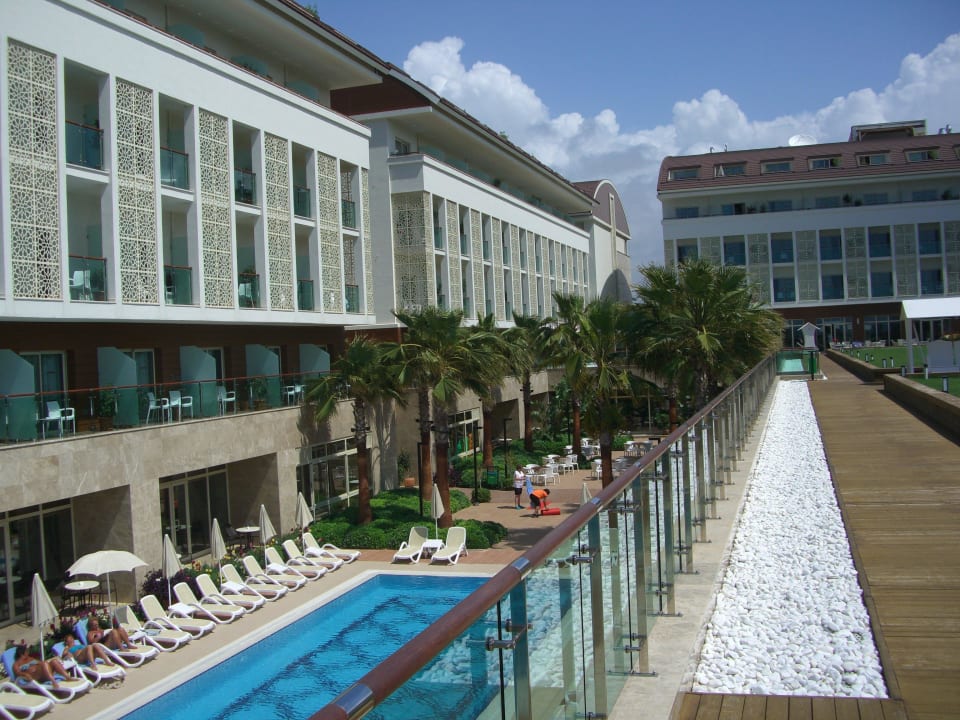 Hotel, Pool und Garten Sentido Trendy Verbena Beach