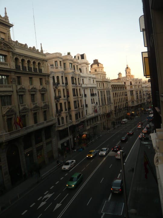 Ausblick auf die Gran Via NH Collection Madrid Gran Vía