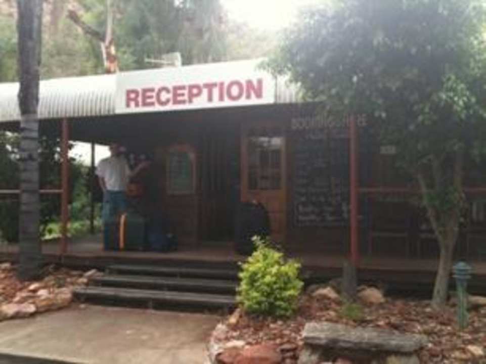 Rezeption Hotel Heavitree Gap Outback Lodge