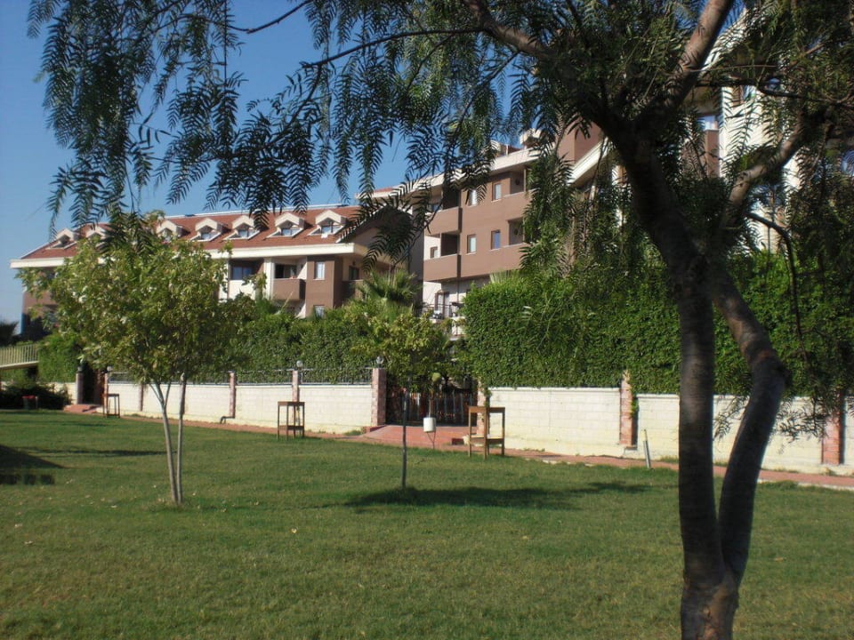 eines der Nebengebäude Hane Family Resort