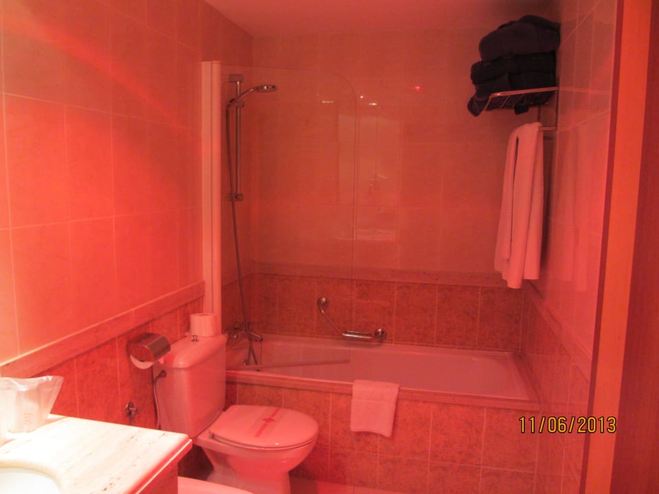 Bad in der Juniorsuite mit Infrarotbeleuchtung CM Playa del Moro