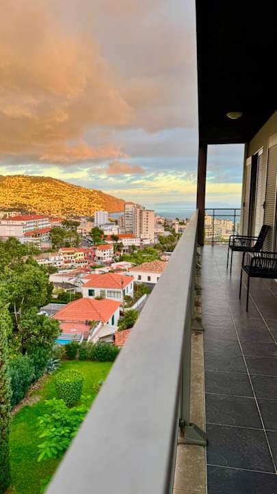 Zimmer Barreiros Residence I