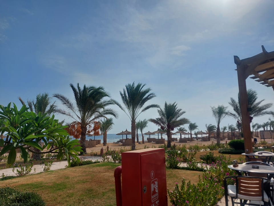 Gartenanlage Coral Sun Beach