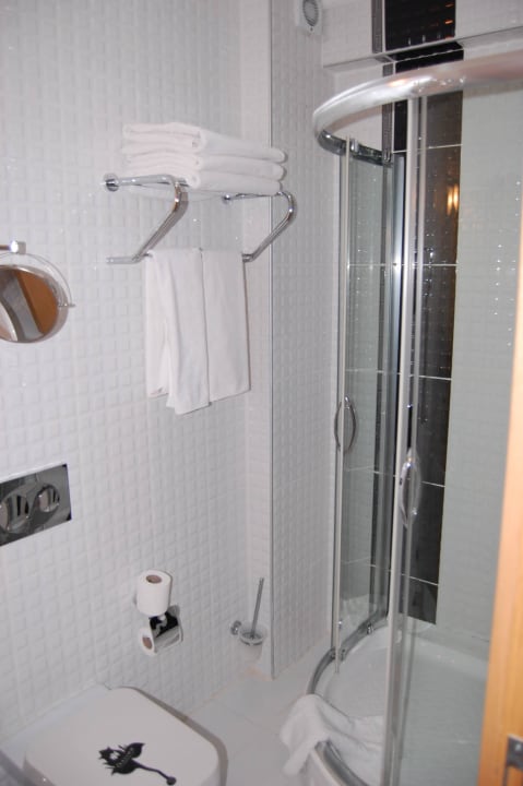 Badezimmer Skalion Hotel